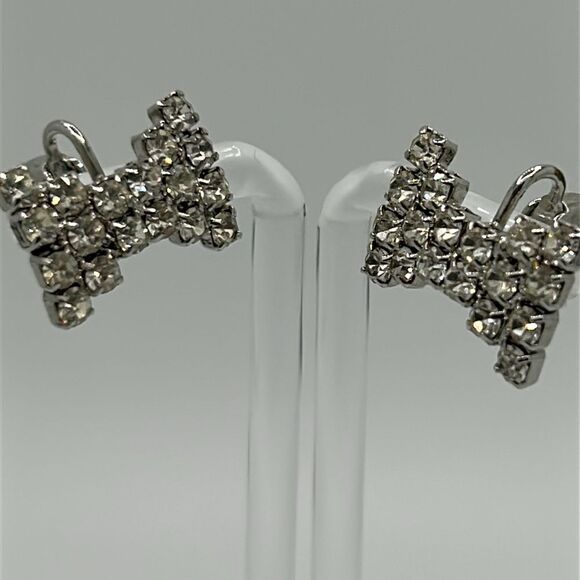 Vintage Elegant Silver and  Crystal Screw Back Earrings - Picture 2 of 7